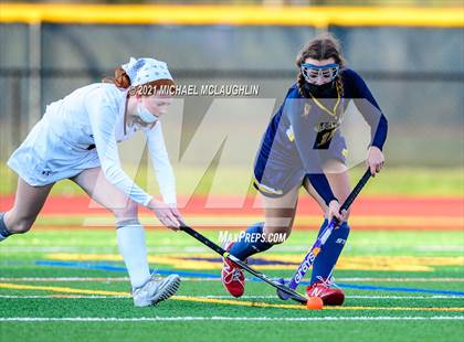 Thumbnail 2 in Massapequa vs Garden City (Section VIII Class A Final) photogallery.