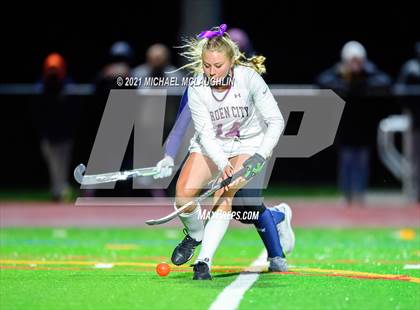 Thumbnail 1 in Massapequa vs Garden City (Section VIII Class A Final) photogallery.