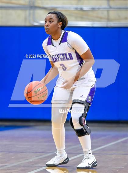 Thumbnail 1 in Meadowdale vs Garfield (Opening Round) photogallery.