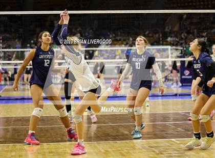 Thumbnail 3 in Resurrection Christian vs. University (CHSAA 3A Final) photogallery.