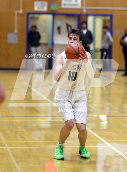 Thumbnail 2 in Branson vs. Bishop Manogue (Damian Lillard Classic Final) photogallery.