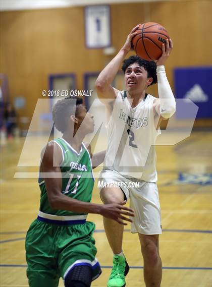 Thumbnail 2 in Branson vs. Bishop Manogue (Damian Lillard Classic Final) photogallery.