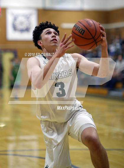 Thumbnail 2 in Branson vs. Bishop Manogue (Damian Lillard Classic Final) photogallery.