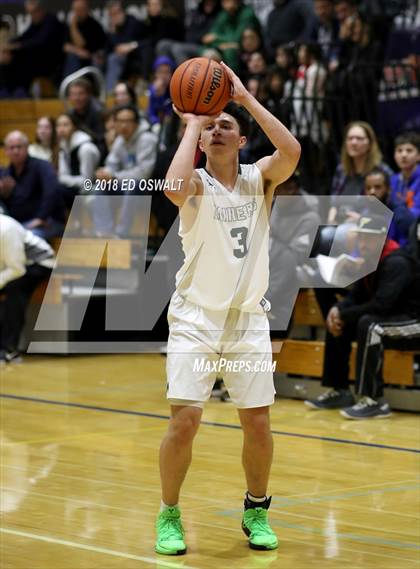 Thumbnail 1 in Branson vs. Bishop Manogue (Damian Lillard Classic Final) photogallery.