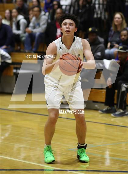 Thumbnail 3 in Branson vs. Bishop Manogue (Damian Lillard Classic Final) photogallery.