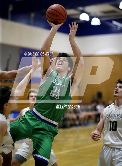 Thumbnail 2 in Branson vs. Bishop Manogue (Damian Lillard Classic Final) photogallery.