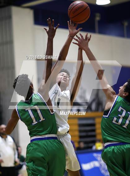 Thumbnail 1 in Branson vs. Bishop Manogue (Damian Lillard Classic Final) photogallery.