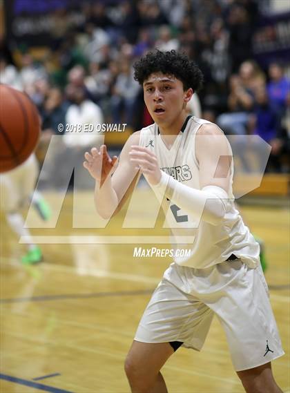 Thumbnail 1 in Branson vs. Bishop Manogue (Damian Lillard Classic Final) photogallery.
