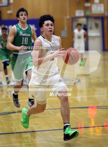 Thumbnail 2 in Branson vs. Bishop Manogue (Damian Lillard Classic Final) photogallery.