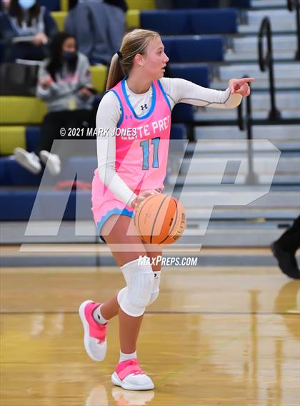 Thumbnail 2 in Example Academy (IL) vs AZ Elite Prep  (Nike Tournament of Champions) photogallery.