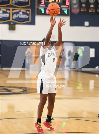 Thumbnail 3 in Example Academy (IL) vs AZ Elite Prep  (Nike Tournament of Champions) photogallery.