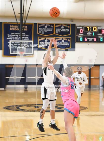Thumbnail 2 in Example Academy (IL) vs AZ Elite Prep  (Nike Tournament of Champions) photogallery.