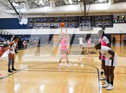 Thumbnail 3 in Example Academy (IL) vs AZ Elite Prep  (Nike Tournament of Champions) photogallery.