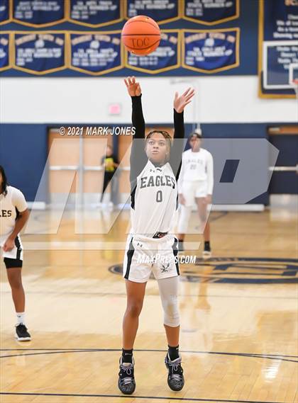 Thumbnail 1 in Example Academy (IL) vs AZ Elite Prep  (Nike Tournament of Champions) photogallery.
