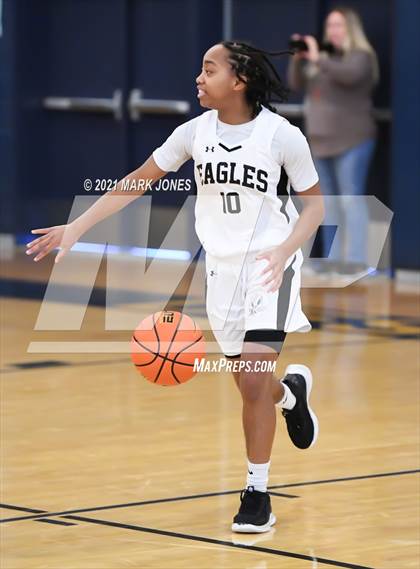 Thumbnail 2 in Example Academy (IL) vs AZ Elite Prep  (Nike Tournament of Champions) photogallery.