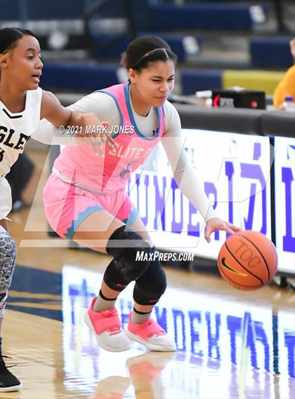 Thumbnail 2 in Example Academy (IL) vs AZ Elite Prep  (Nike Tournament of Champions) photogallery.