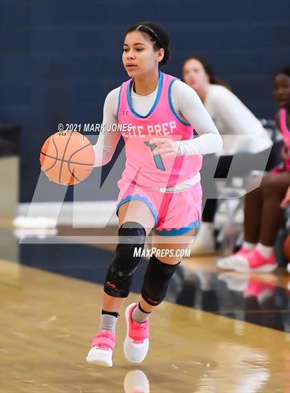 Thumbnail 3 in Example Academy (IL) vs AZ Elite Prep  (Nike Tournament of Champions) photogallery.