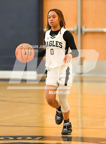 Thumbnail 3 in Example Academy (IL) vs AZ Elite Prep  (Nike Tournament of Champions) photogallery.