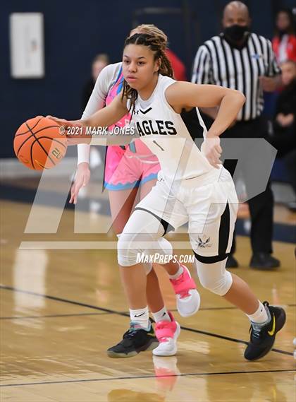 Thumbnail 2 in Example Academy (IL) vs AZ Elite Prep  (Nike Tournament of Champions) photogallery.