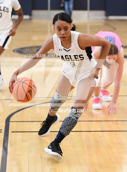 Thumbnail 2 in Example Academy (IL) vs AZ Elite Prep  (Nike Tournament of Champions) photogallery.