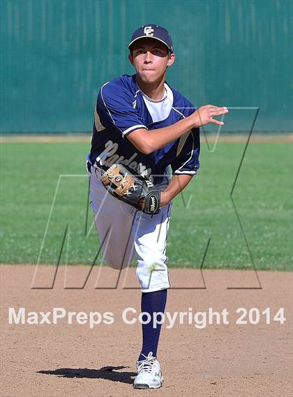 Thumbnail 2 in Central Catholic vs. Cosumnes Oaks photogallery.