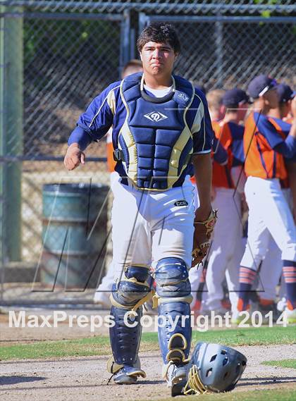 Thumbnail 1 in Central Catholic vs. Cosumnes Oaks photogallery.