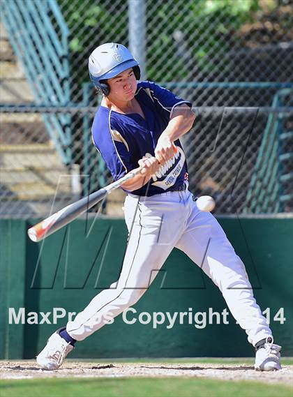 Thumbnail 3 in Central Catholic vs. Cosumnes Oaks photogallery.