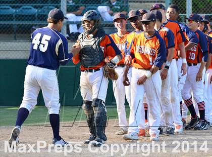 Thumbnail 2 in Central Catholic vs. Cosumnes Oaks photogallery.