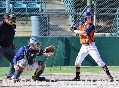 Thumbnail 1 in Central Catholic vs. Cosumnes Oaks photogallery.