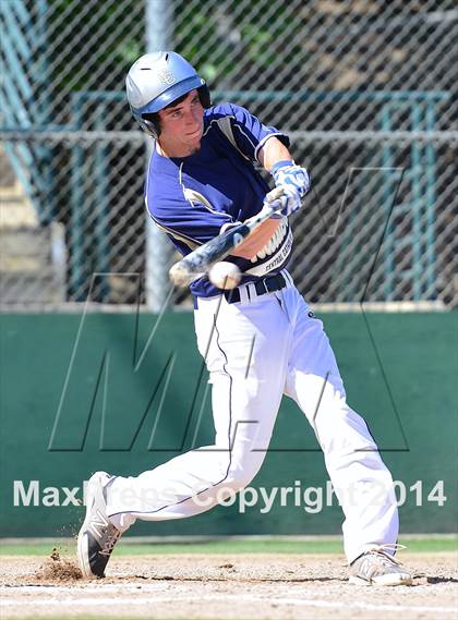 Thumbnail 2 in Central Catholic vs. Cosumnes Oaks photogallery.