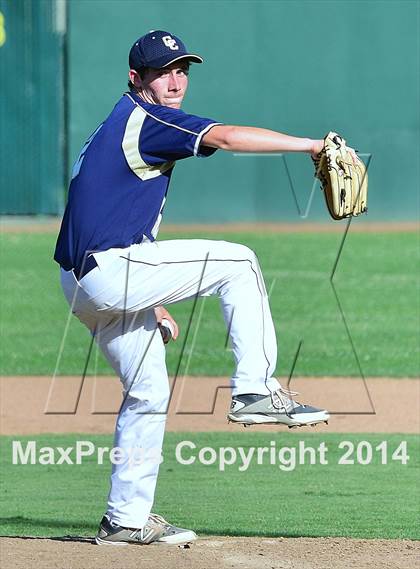 Thumbnail 3 in Central Catholic vs. Cosumnes Oaks photogallery.