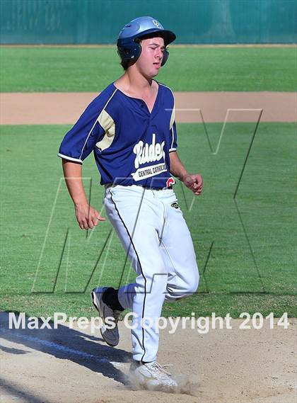Thumbnail 3 in Central Catholic vs. Cosumnes Oaks photogallery.