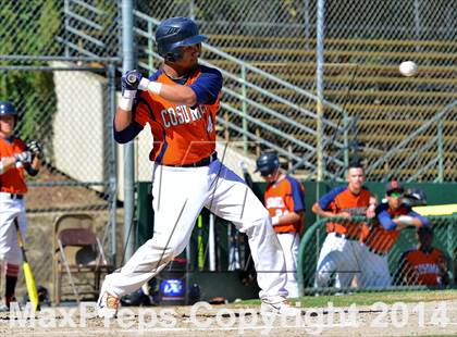 Thumbnail 2 in Central Catholic vs. Cosumnes Oaks photogallery.