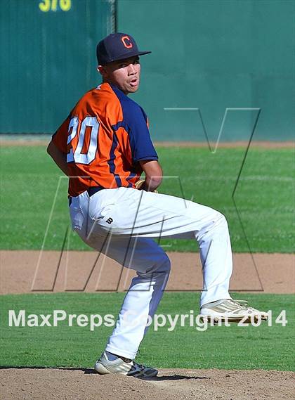 Thumbnail 2 in Central Catholic vs. Cosumnes Oaks photogallery.