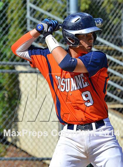 Thumbnail 1 in Central Catholic vs. Cosumnes Oaks photogallery.