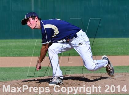 Thumbnail 2 in Central Catholic vs. Cosumnes Oaks photogallery.