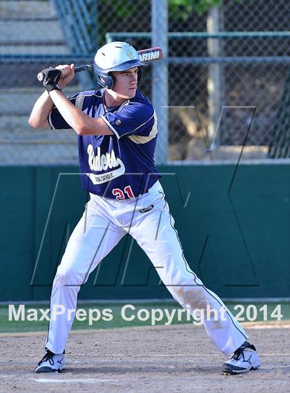 Thumbnail 3 in Central Catholic vs. Cosumnes Oaks photogallery.