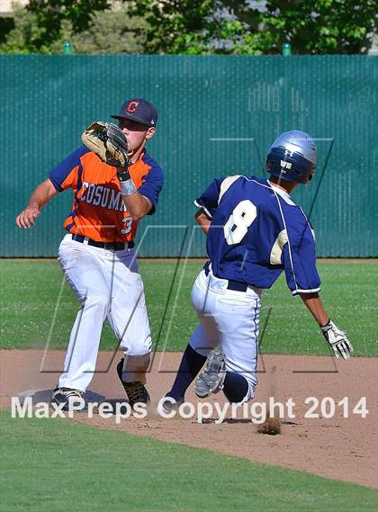 Thumbnail 2 in Central Catholic vs. Cosumnes Oaks photogallery.