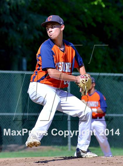 Thumbnail 2 in Central Catholic vs. Cosumnes Oaks photogallery.
