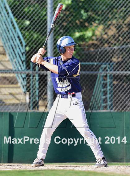 Thumbnail 2 in Central Catholic vs. Cosumnes Oaks photogallery.