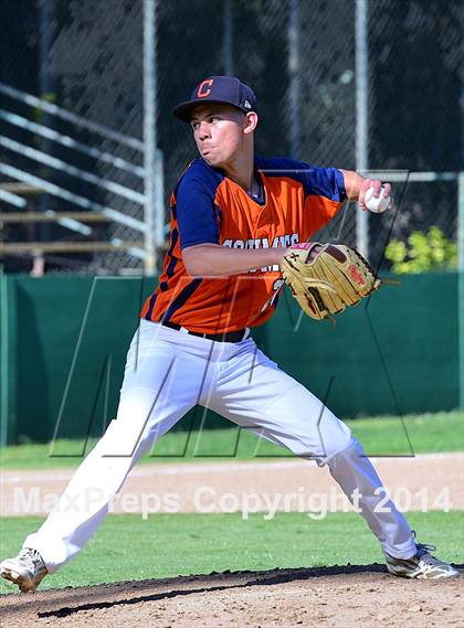 Thumbnail 2 in Central Catholic vs. Cosumnes Oaks photogallery.