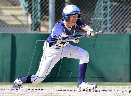 Thumbnail 3 in Central Catholic vs. Cosumnes Oaks photogallery.