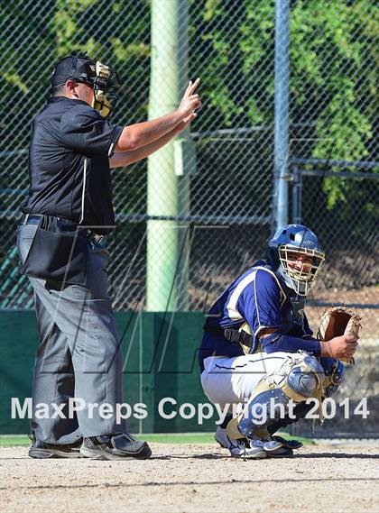 Thumbnail 1 in Central Catholic vs. Cosumnes Oaks photogallery.