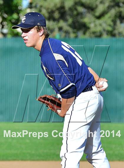 Thumbnail 2 in Central Catholic vs. Cosumnes Oaks photogallery.
