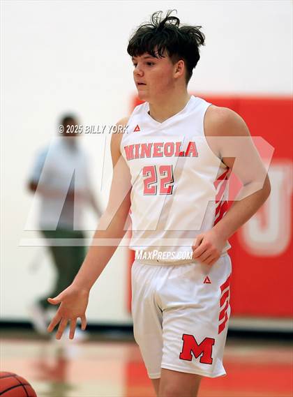 Thumbnail 3 in Grand Saline vs Mineola photogallery.