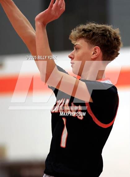 Thumbnail 3 in Grand Saline vs Mineola photogallery.