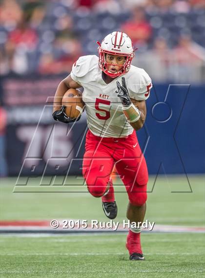 Thumbnail 3 in Katy vs. Friendswood (UIL 6A D2 Regional Playoff) photogallery.
