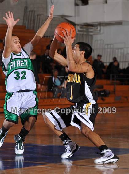 Thumbnail 2 in Ribet Academy vs Temecula Valley (MaxPreps Holiday Classic) photogallery.