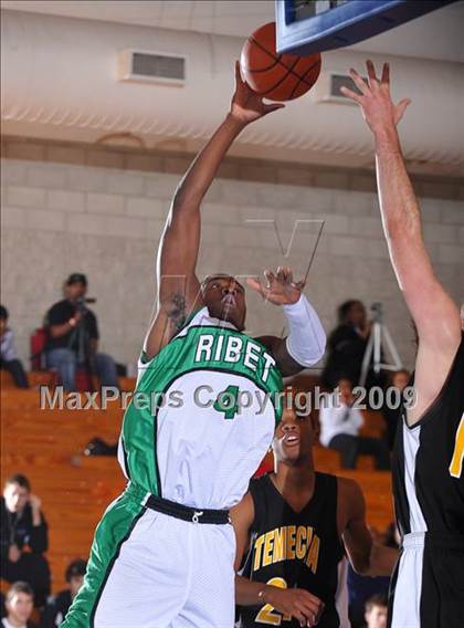 Thumbnail 2 in Ribet Academy vs Temecula Valley (MaxPreps Holiday Classic) photogallery.
