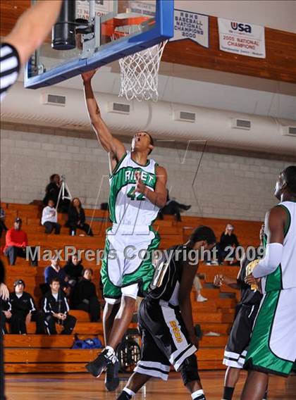 Thumbnail 1 in Ribet Academy vs Temecula Valley (MaxPreps Holiday Classic) photogallery.